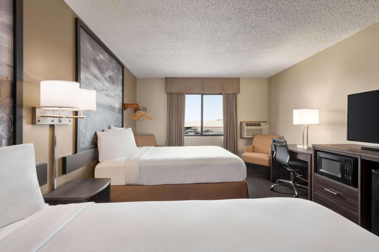 Super 8 By Wyndham Lincoln North Hotel Exterior foto