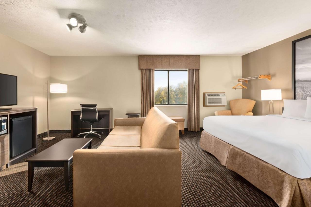 Super 8 By Wyndham Lincoln North Hotel Exterior foto